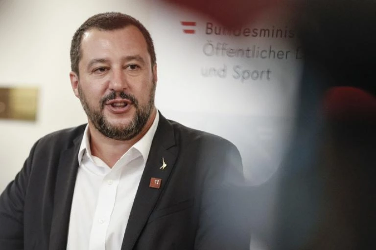 Σαλβίνι: Θα τραβήξουμε μπροστά αν η Ευρώπη απορρίψει τον προϋπολογισμό